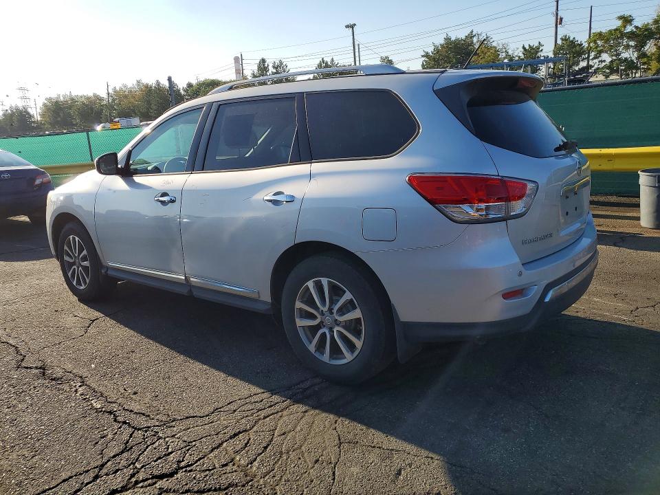 Photo 2 from auction – 2015 NISSAN PATHFINDER with VIN 5N1AR2MM8FC686407