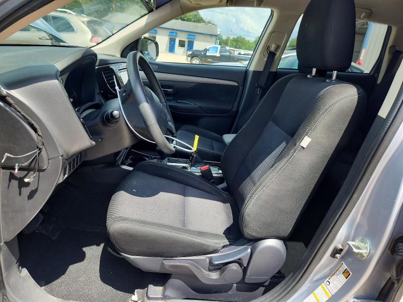 Photo 7 from auction – 2017 MITSUBISHI OUTLANDER with VIN JA4AD2A32HZ014996