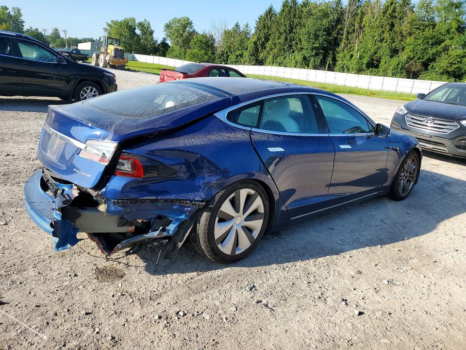 Photo 3 from auction – 2020 TESLA MODEL S with VIN 5YJSA1E27LF390333