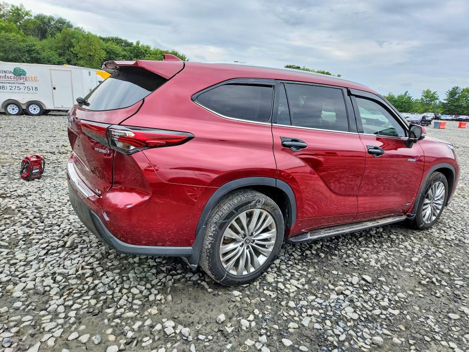 Photo 3 from auction – 2020 TOYOTA HIGHLANDER with VIN 5TDGBRCH7LS512788