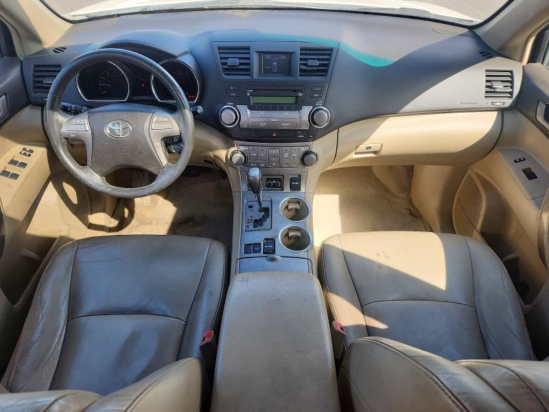 Photo 8 from auction – 2010 TOYOTA HIGHLANDER with VIN 5TDKK3EH6AS022182