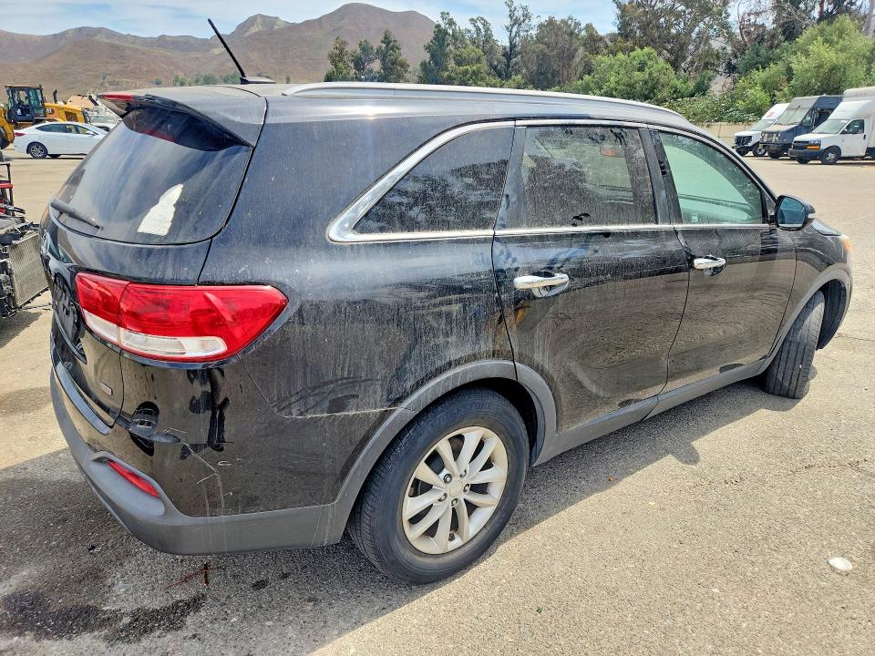 Photo 3 from auction – 2016 KIA SORENTO with VIN 5XYPG4A38GG148296