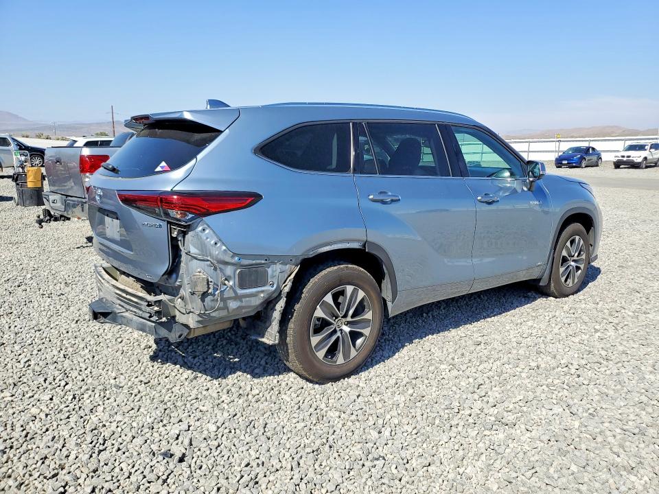 Photo 3 from auction – 2021 TOYOTA HIGHLANDER with VIN 5TDHBRCH3MS034794