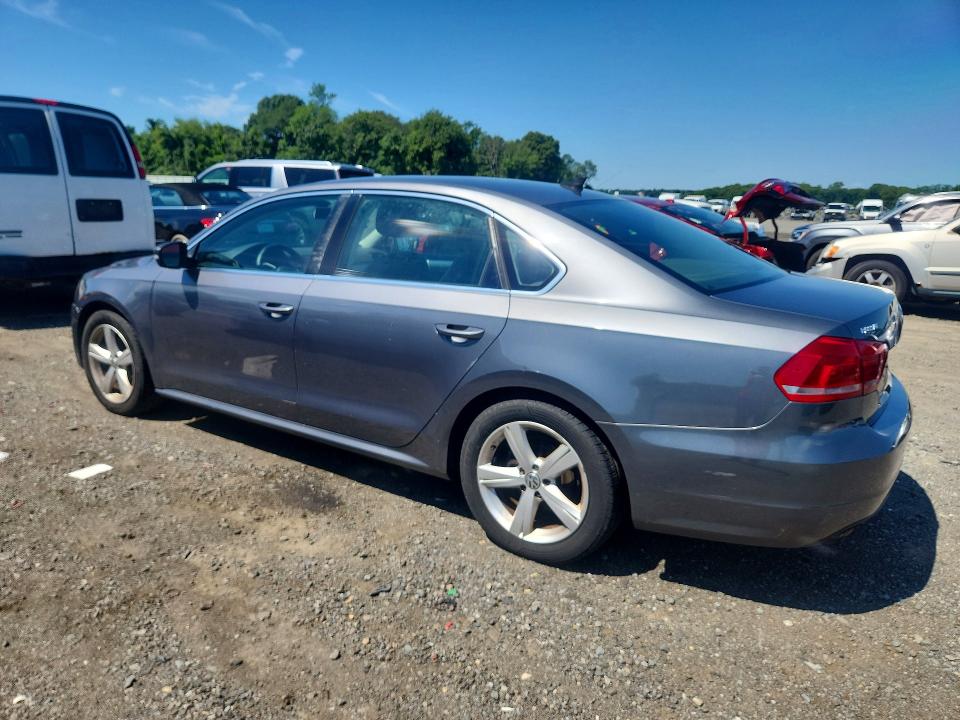 Photo 2 from auction – 2013 VOLKSWAGEN PASSAT with VIN 1VWBP7A33DC063830
