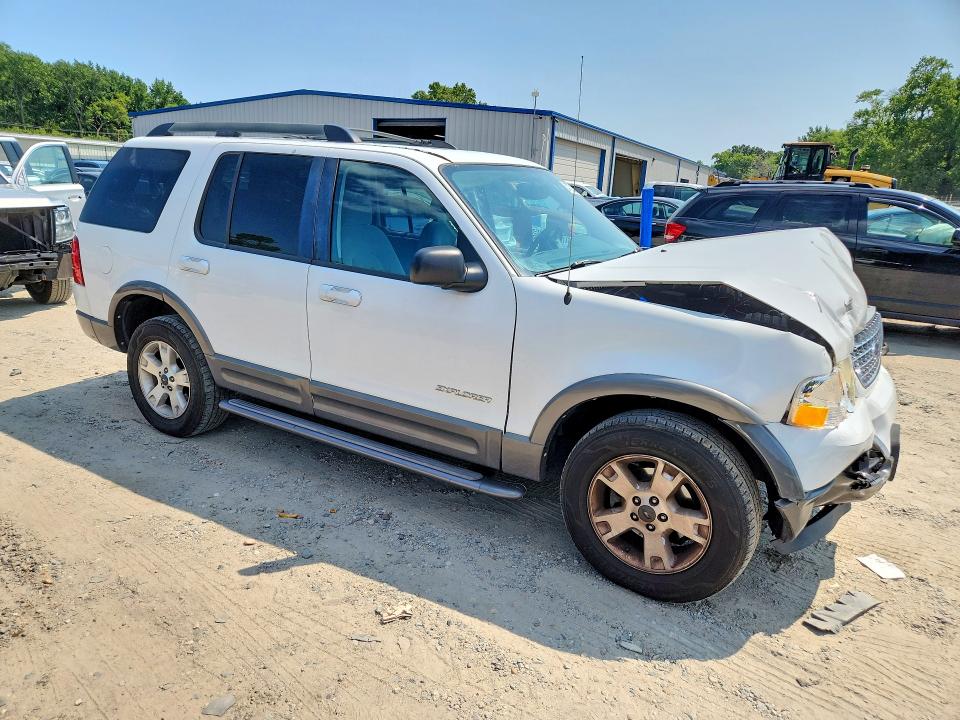 Photo 4 from auction – 2005 FORD EXPLORER with VIN 1FMZU63K55UB90983