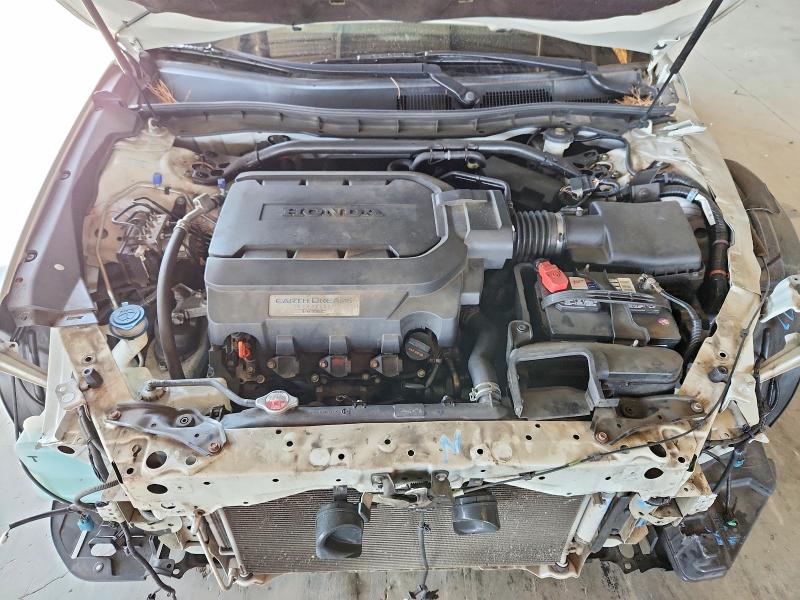 Photo 12 from auction – 2015 HONDA CROSSTOUR with VIN 5J6TF2H59FL001074