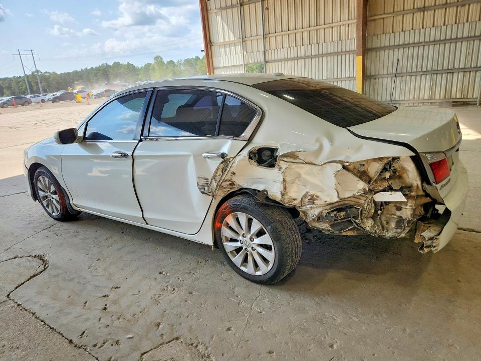 Photo 2 from auction – 2014 HONDA ACCORD with VIN 1HGCR2F89EA003817
