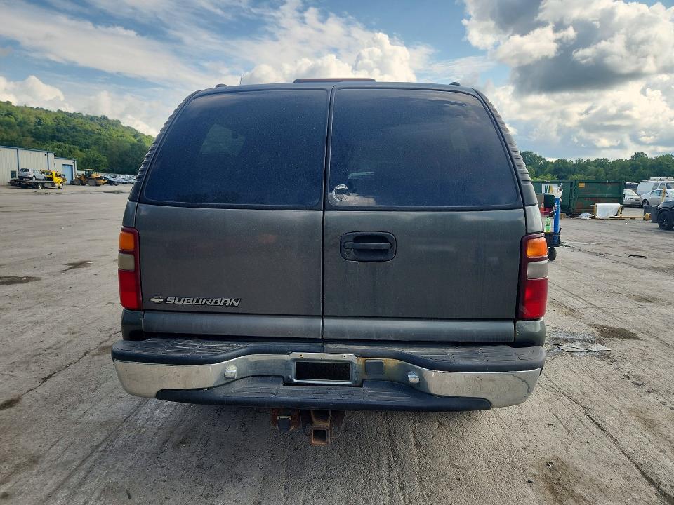 Снимка 6 от търг – 2001 CHEVROLET SUBURBAN с VIN 3GNFK16T91G142394