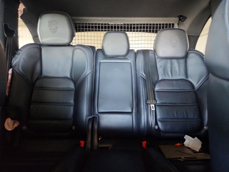 Photo 10 from auction – 2016 PORSCHE CAYENNE with VIN WP1AE2A2XGLA62742