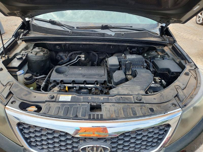 Photo 12 from auction – 2011 KIA SORENTO with VIN 5XYKU4A12BG090776