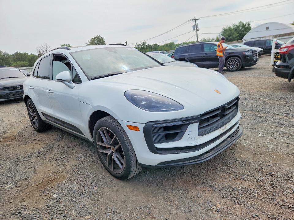 Фото 4 с аукциона – 2024 PORSCHE MACAN с VIN WP1AG2A56RLB36830