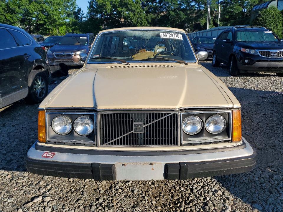 Photo 5 from auction – 1978 VOLVO 245 with VIN VC24545L1198046