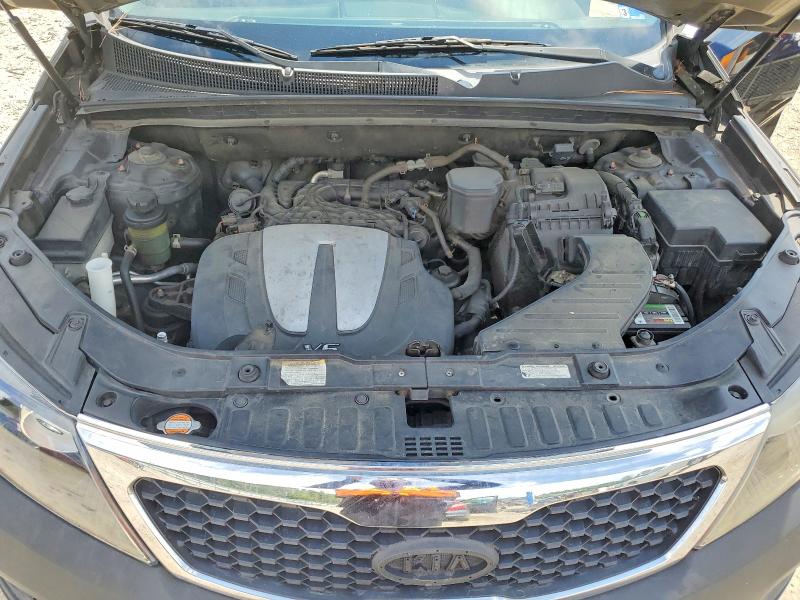 Photo 11 from auction – 2013 KIA SORENTO with VIN 5XYKU4A2XDG339773