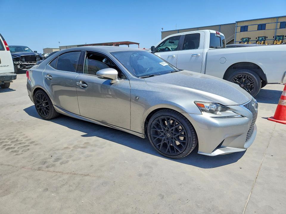 Foto 4 de la subasta – 2016 LEXUS IS con VIN JTHBA1D24G5014454