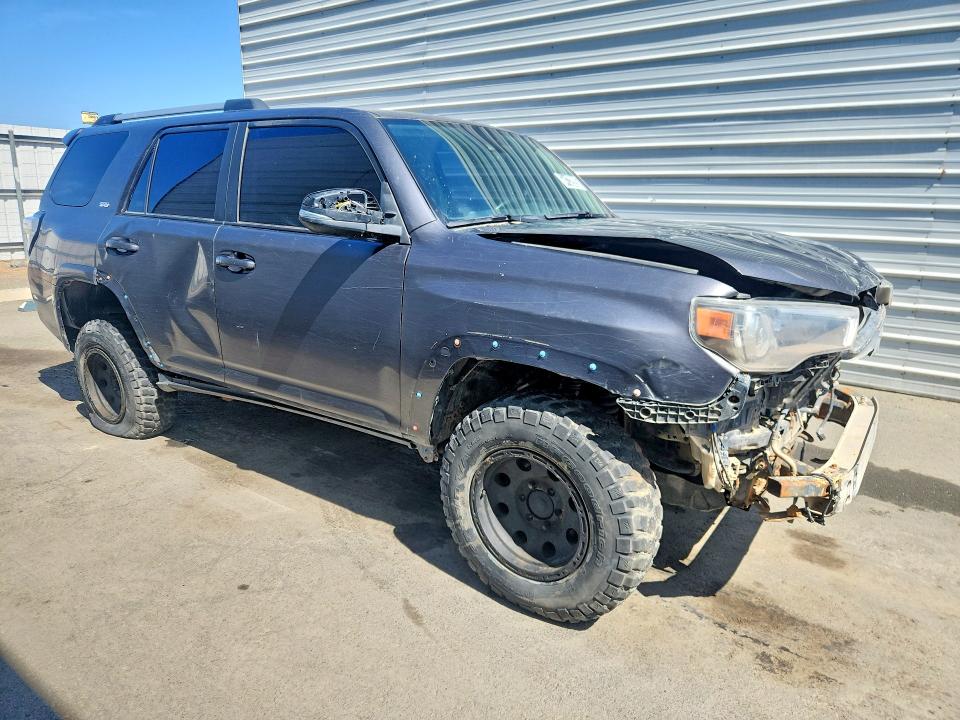 Photo 4 from auction – 2022 TOYOTA 4RUNNER with VIN JTENU5JR3N6006427
