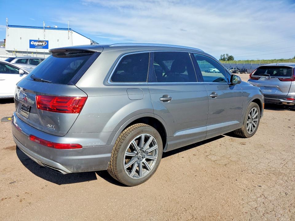 Zdjęcie 3 z aukcji – 2017 AUDI Q7 z VIN WA1LAAF74HD015572