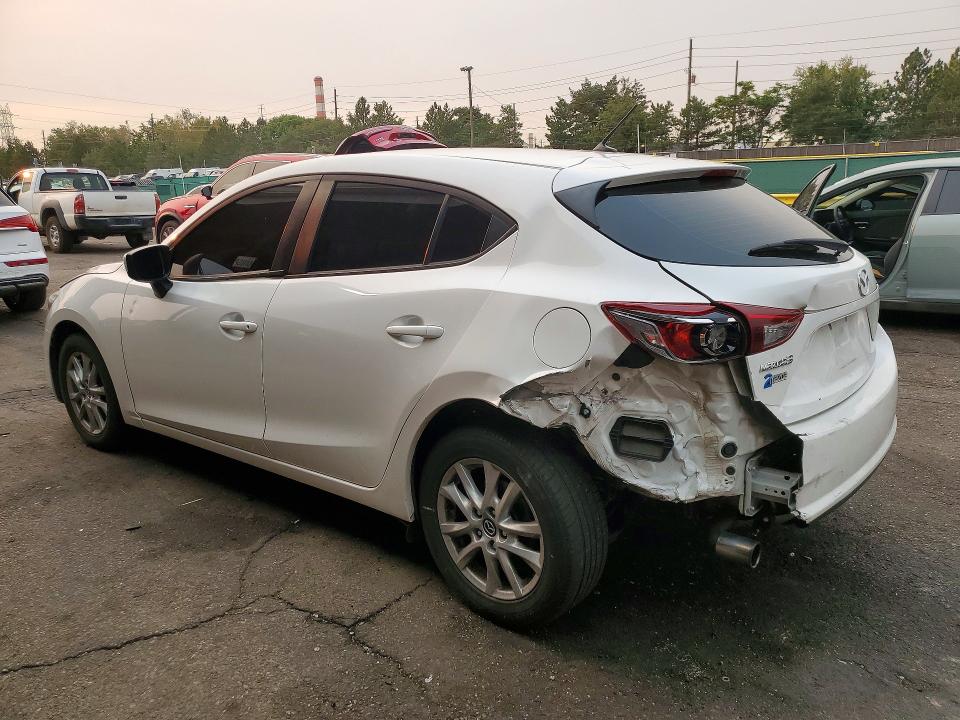 Photo 2 from auction – 2018 MAZDA 3 with VIN 3MZBN1K78JM190569