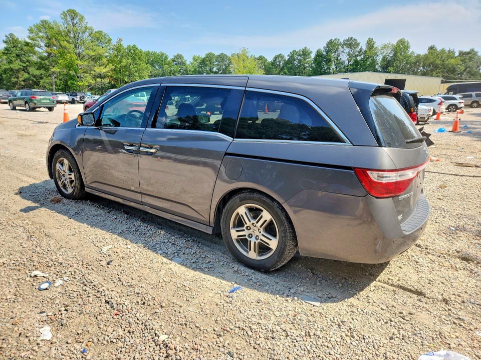 Photo 2 from auction – 2013 HONDA ODYSSEY with VIN 5FNRL5H90DB083709