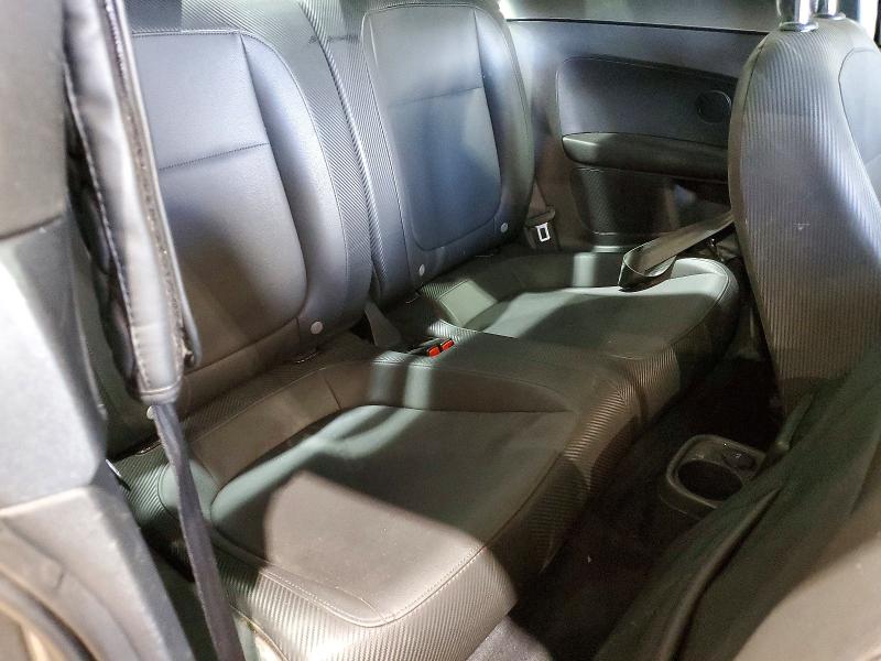 Photo 10 from auction – 2014 VOLKSWAGEN BEETLE with VIN 3VWJX7AT1EM630872