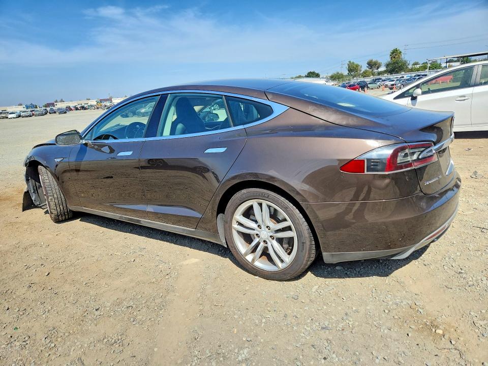 Photo 2 from auction – 2013 TESLA MODEL S with VIN 5YJSA1CG7DFP19578