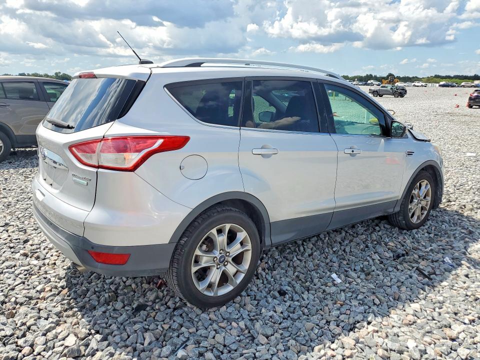 Photo 3 from auction – 2016 FORD ESCAPE with VIN 1FMCU0J92GUA77336