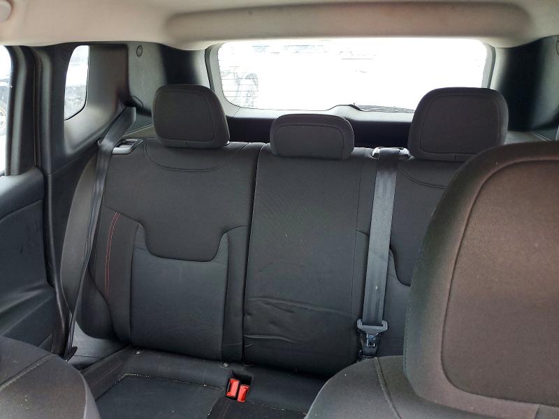 Photo 10 from auction – 2015 JEEP RENEGADE with VIN ZACCJBCT6FPB93477