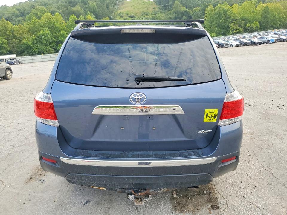 Photo 6 from auction – 2012 TOYOTA HIGHLANDER with VIN 5TDBK3EH9CS166716