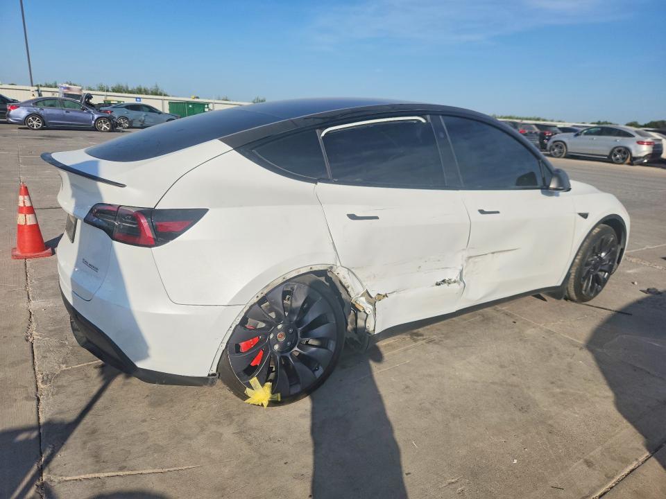 Photo 3 from auction – 2024 TESLA MODEL Y with VIN 7SAYGDEF7RA294692