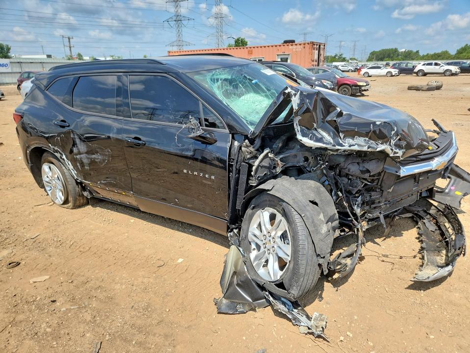 Photo 4 from auction – 2021 CHEVROLET BLAZER with VIN 3GNKBCR48MS511861