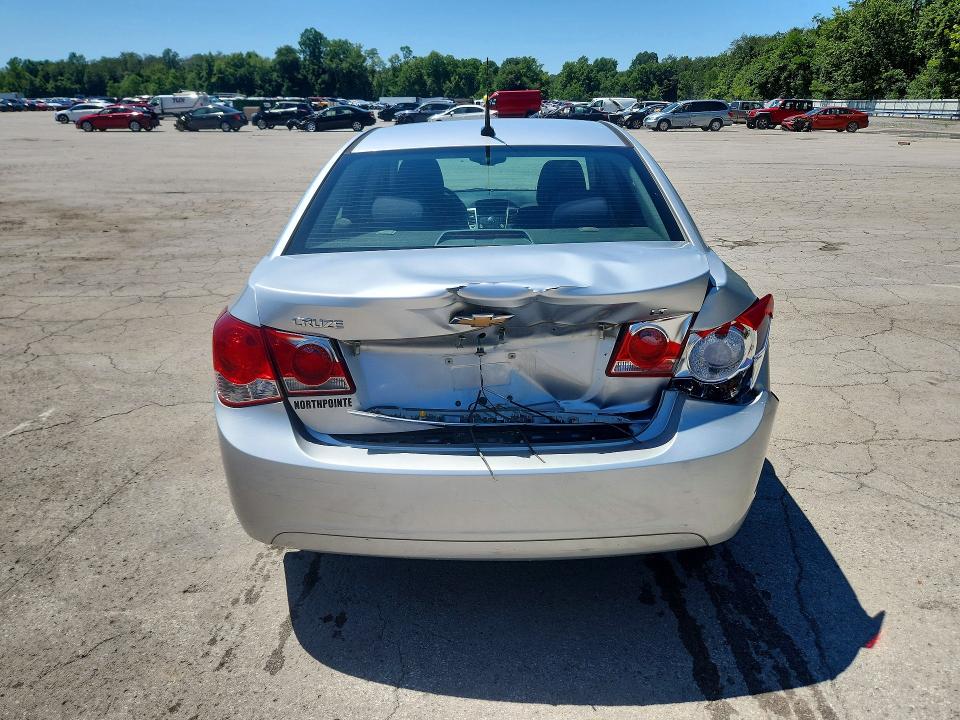 Photo 6 from auction – 2014 CHEVROLET CRUZE with VIN 1G1PC5SB4E7329809