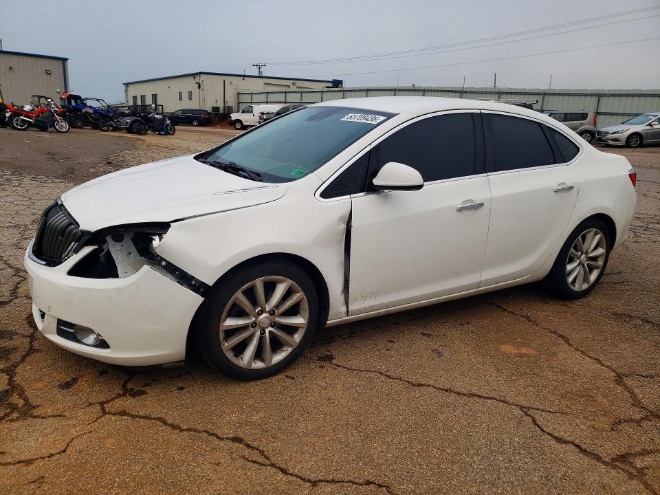 BUICK VERANO 2013 مع رقم تعريف المركبة 1G4PP5SKXD4161746 - صورة من المزاد
