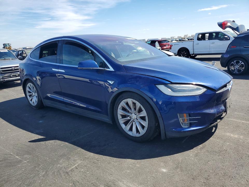 Photo 4 from auction – 2016 TESLA MODEL X with VIN 5YJXCBE27GF015649