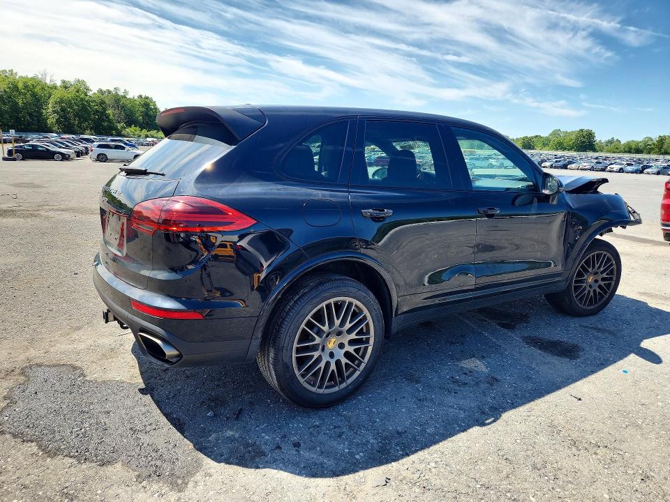 Photo 3 from auction – 2018 PORSCHE CAYENNE with VIN WP1AA2A21JKA06701