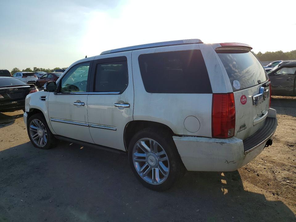 Photo 2 from auction – 2011 CADILLAC ESCALADE with VIN 1GYS4DEF7BR260583