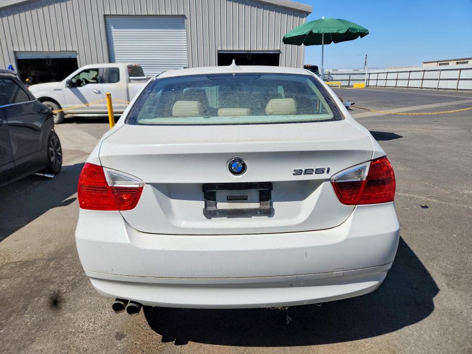Photo 6 from auction – 2006 BMW 325 with VIN WBAVB13576KX34481