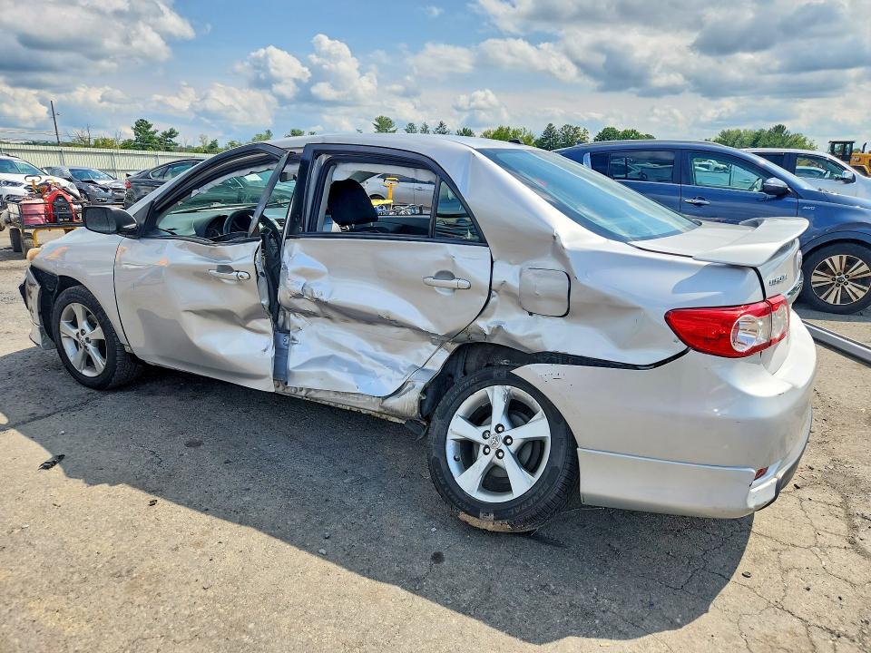 Photo 2 from auction – 2011 TOYOTA COROLLA with VIN 2T1BU4EE8BC604333