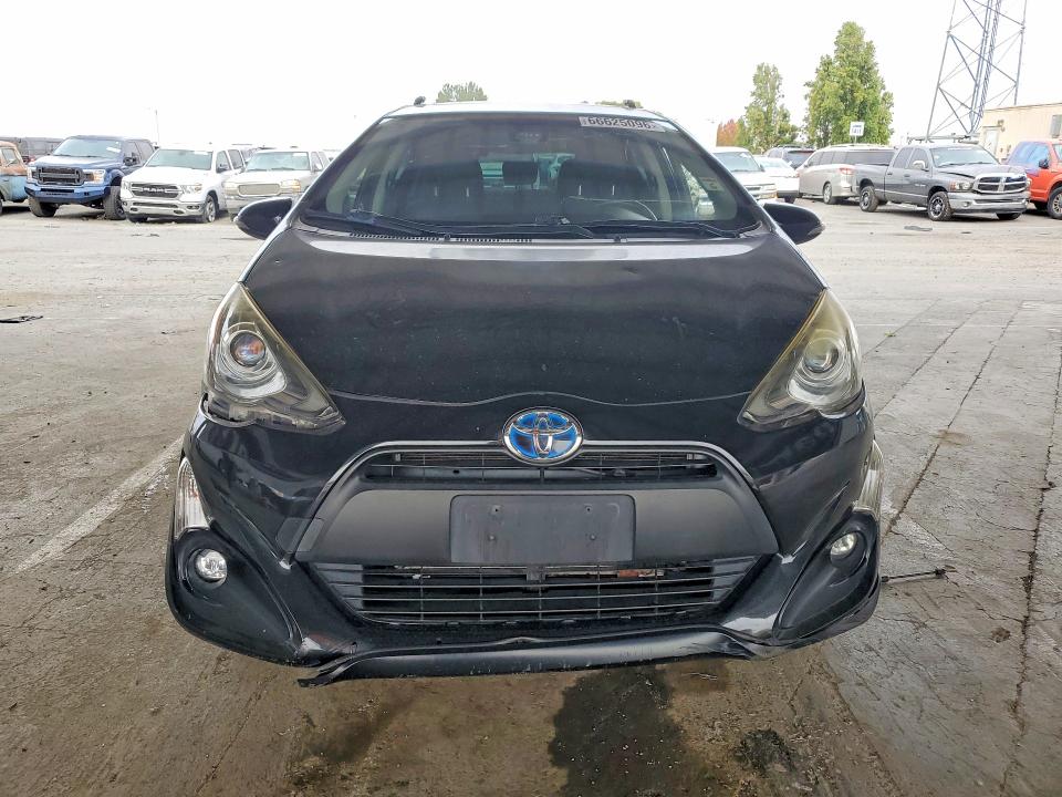 Photo 5 from auction – 2017 TOYOTA PRIUS C with VIN JTDKDTB32H1592495