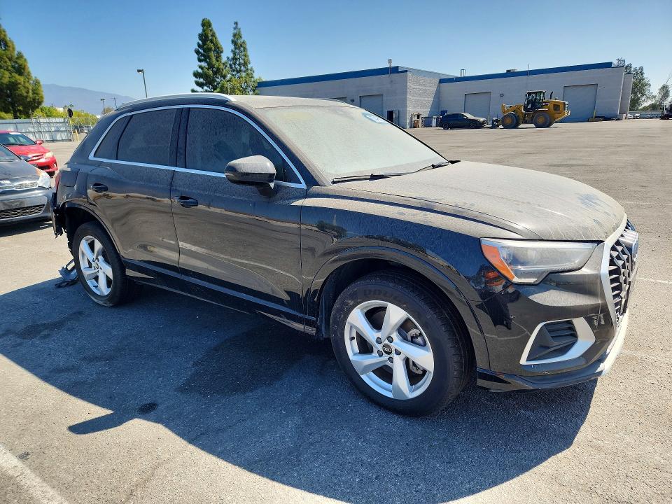 Photo 4 from auction – 2021 AUDI Q3 with VIN WA1AUCF3XM1132169
