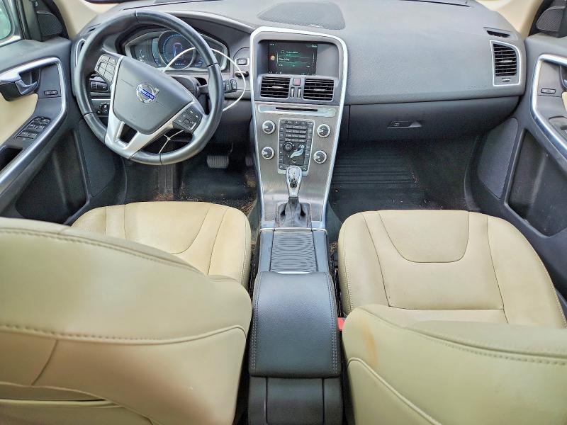 Photo 8 from auction – 2016 VOLVO XC60 with VIN YV4612RM2G2868148