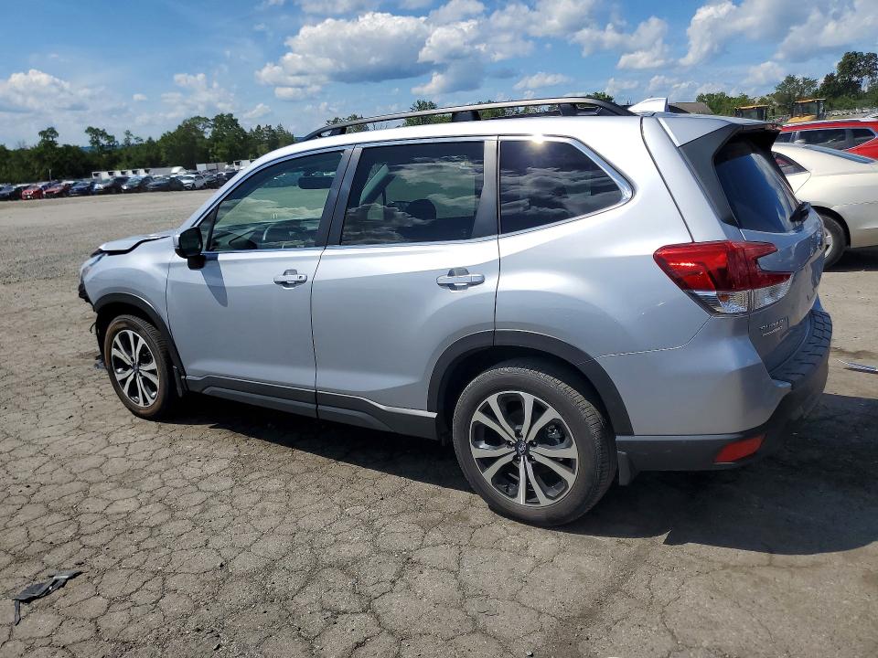 Photo 2 from auction – 2023 SUBARU FORESTER with VIN JF2SKAPC9PH469531