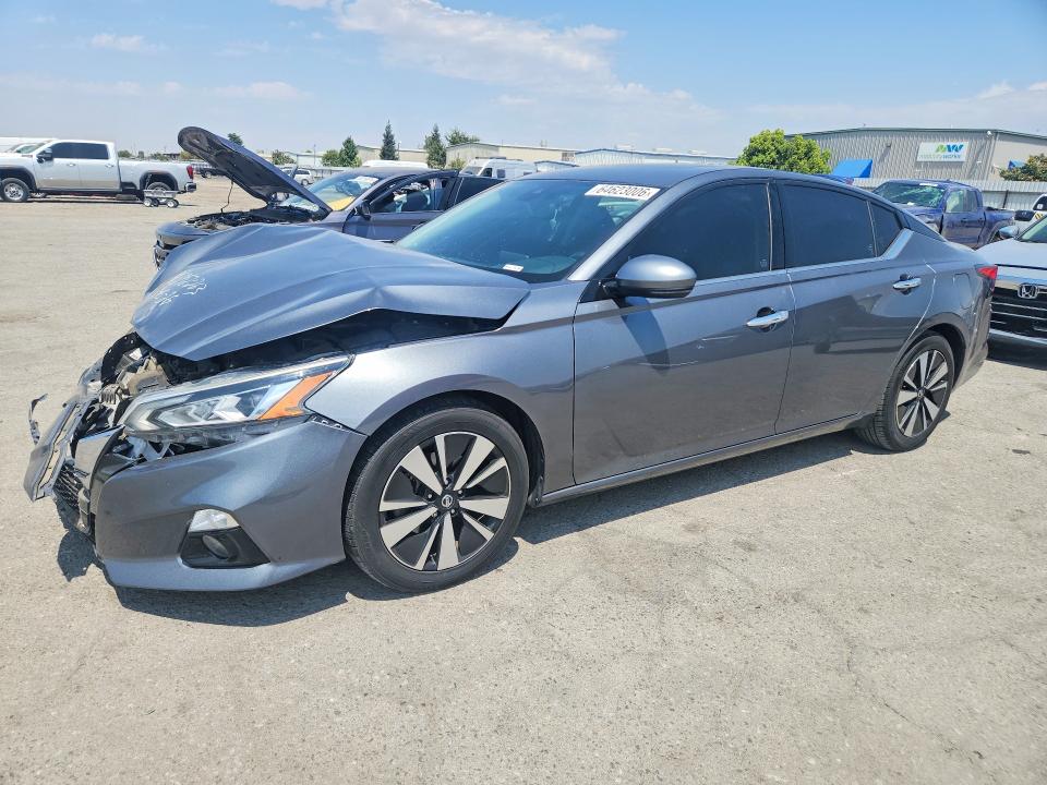 NISSAN ALTIMA 2019 with VIN 1N4BL4EV1KC123762 - Photo from auction