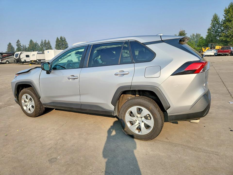 Photo 2 from auction – 2022 TOYOTA RAV4 with VIN 2T3F1RFV2NW275774
