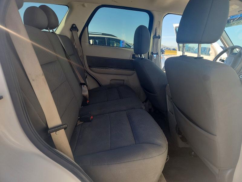 Photo 11 from auction – 2009 FORD ESCAPE with VIN 1FMCU93G39KC25508
