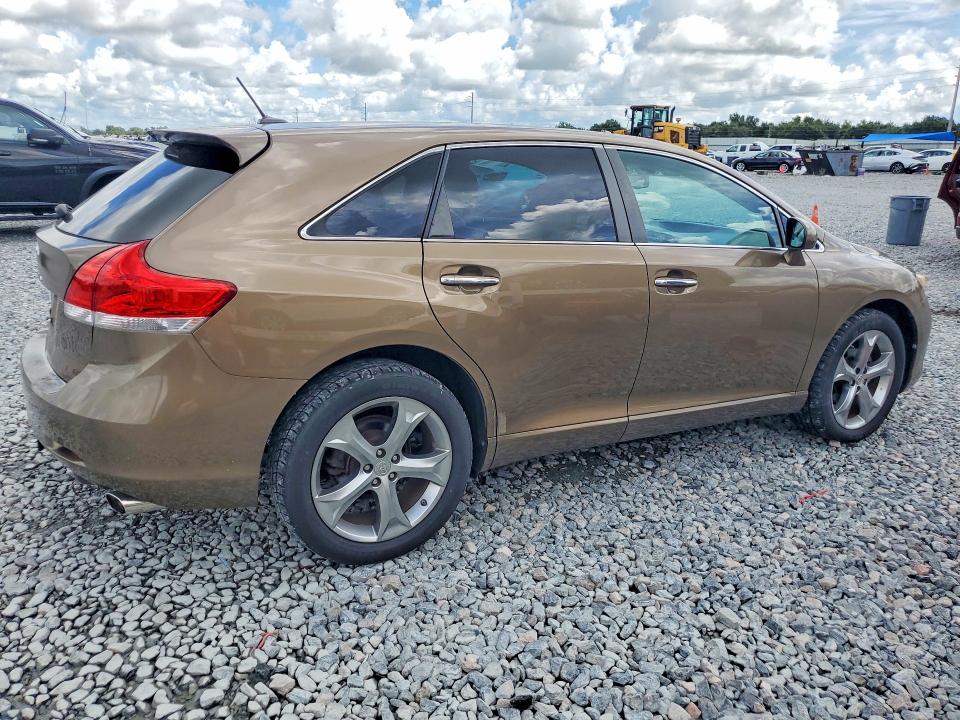 Photo 3 from auction – 2010 TOYOTA VENZA with VIN 4T3ZK3BB9AU023596