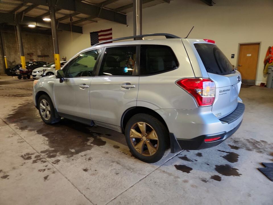 Photo 2 from auction – 2015 SUBARU FORESTER with VIN JF2SJAGC4FH403292