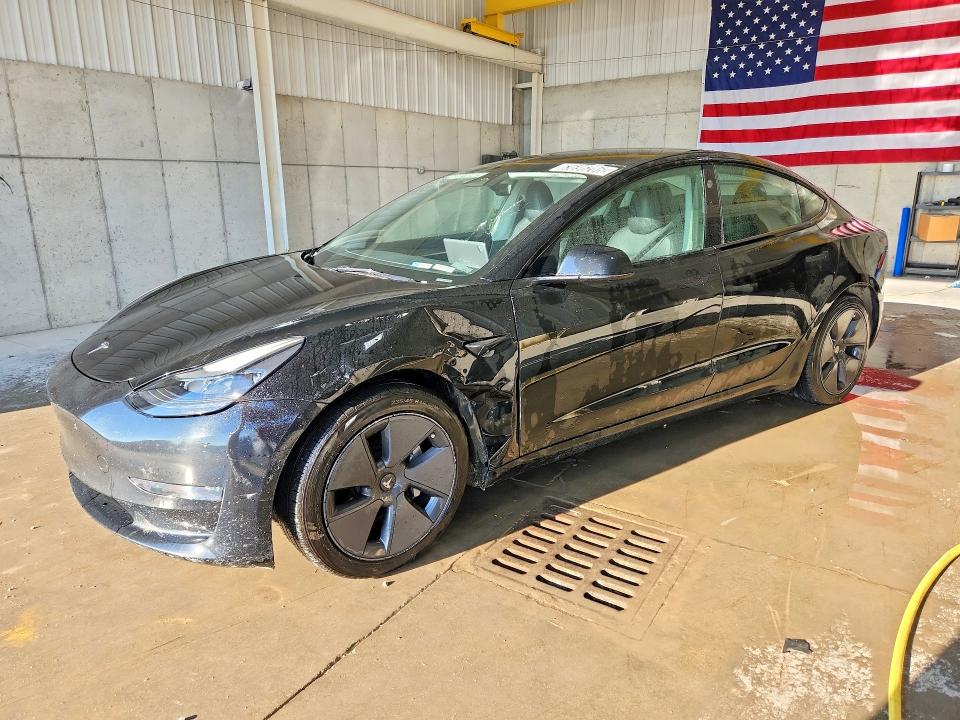 TESLA MODEL 3 2022 with VIN 5YJ3E1EA4NF372357 - Photo from auction