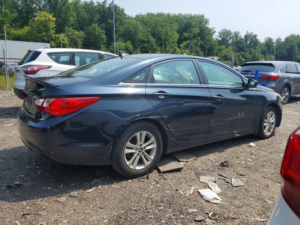 Photo 3 from auction – 2013 HYUNDAI SONATA with VIN 5NPEB4ACXDH555403