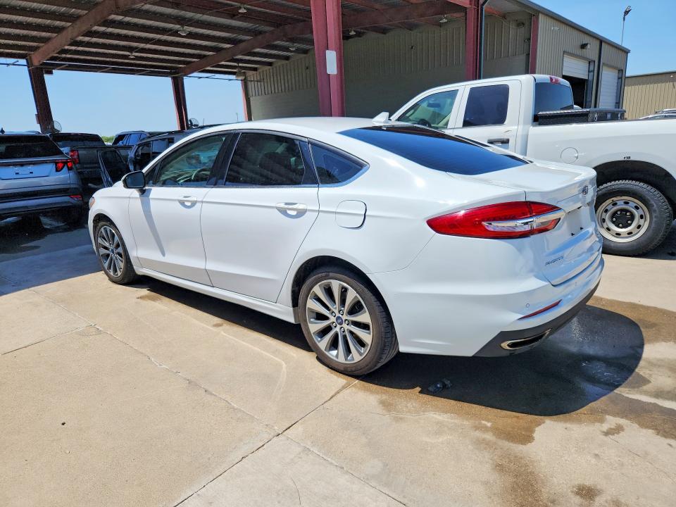 Photo 2 from auction – 2020 FORD FUSION with VIN 3FA6P0T94LR253395