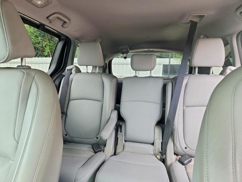 Photo 10 from auction – 2018 HONDA ODYSSEY with VIN 5FNRL6H72JB052476