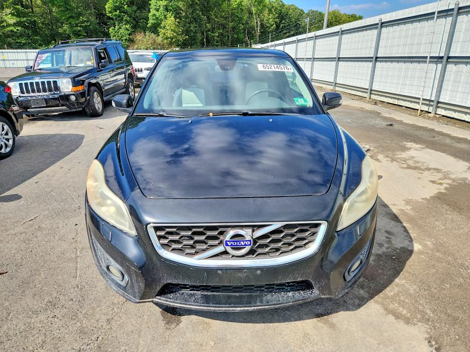 Photo 5 from auction – 2011 VOLVO C30 with VIN YV1672MK2B2210159